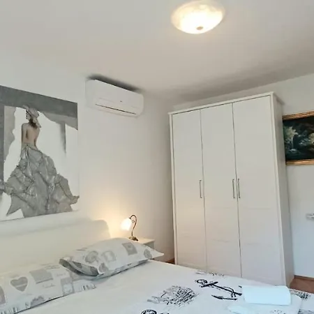 Апартаменти Perina