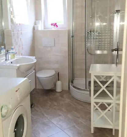 Апартаменти Perina Трогір