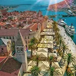 Perina Διαμέρισμα Τρογκίρ
